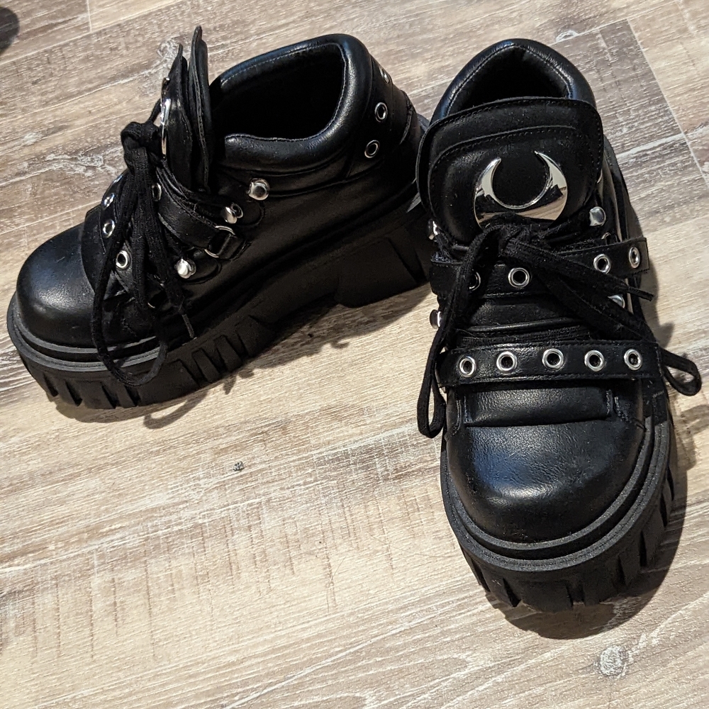 Killstar brand Platform Trainers size 6